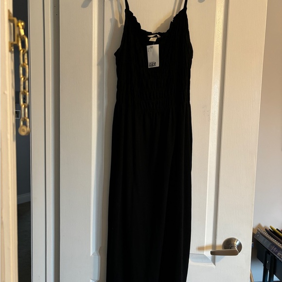 Black Maxi Style Dress - Picture 5 of 5